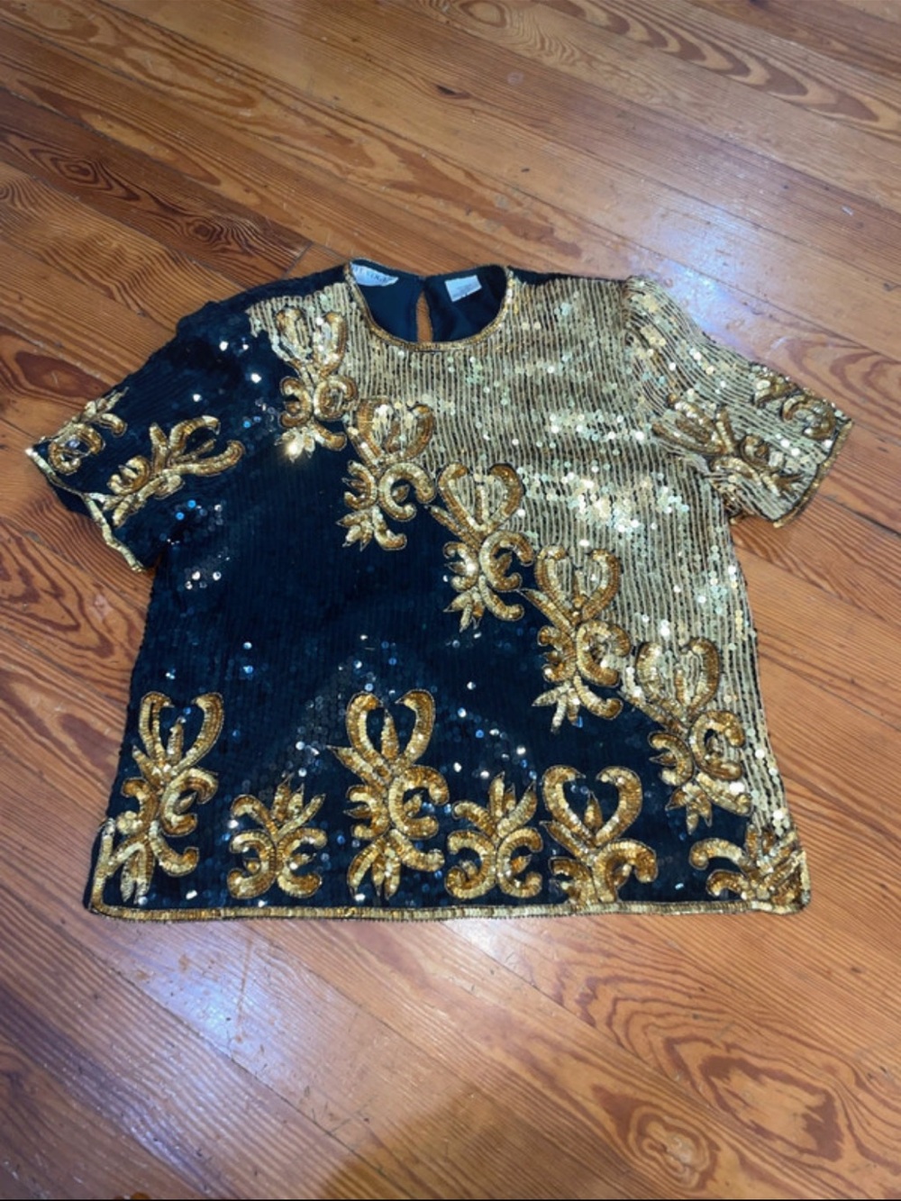Vintage Night Vogue Sequin Split-Panel Gold and Black Short Sleeve Top